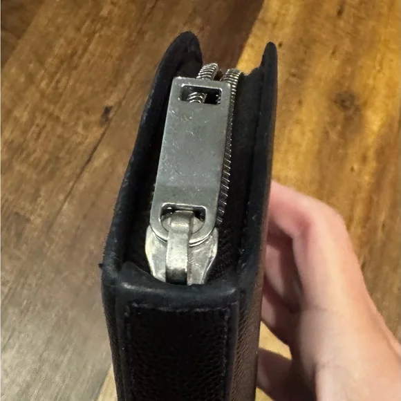 Saint Laurent Black Pebbled Leather Long Zippy Wallet - Full Inclusion - Picture 5 of 14